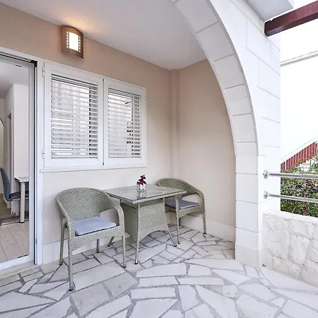 Apartment Mavarstica 17803d
