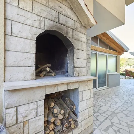 公寓 Mavarstica 17803d *