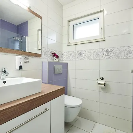 Mavarstica 17803d Appartement Trogir