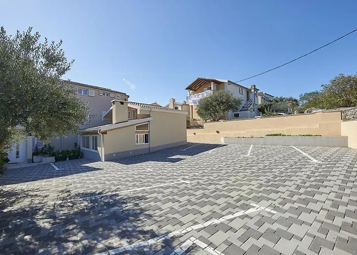 Mavarstica 17803d 特罗吉尔