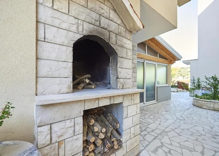 公寓 Mavarstica 17803d *